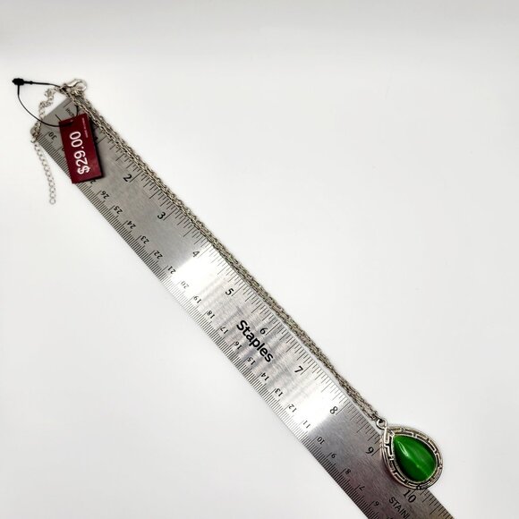 Red Velvet Bijoux Green Cat's Eye Fashion necklace - Picture 4 of 4